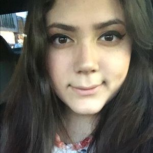 Meet your Posher, Fatima